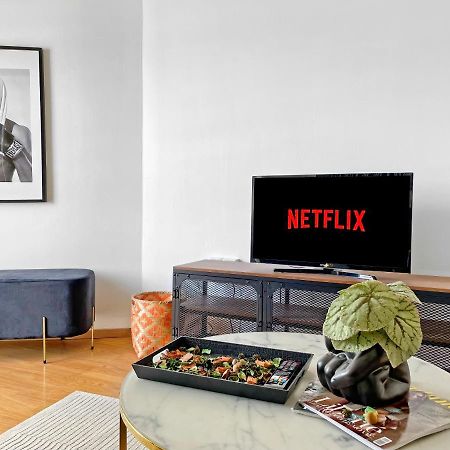 1Br Seafront Apt With Community Pool 라르나카 외부 사진