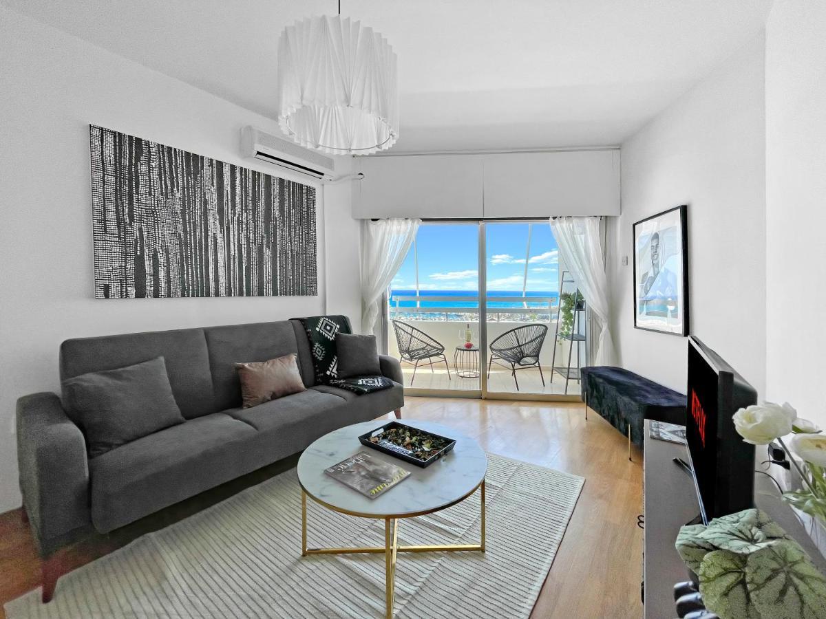 1Br Seafront Apt With Community Pool 라르나카 외부 사진
